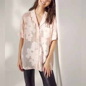 Aritzia Short Sleeve Button Down in pink